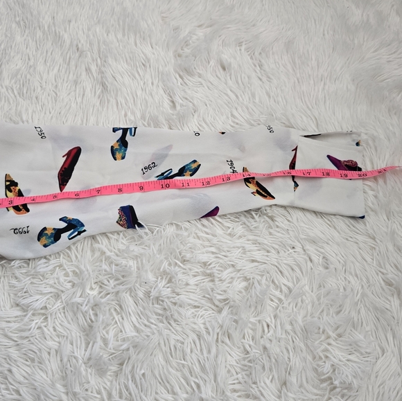 Personality Unique White Button Up Shoe Blouse Medium - Picture 10 of 11